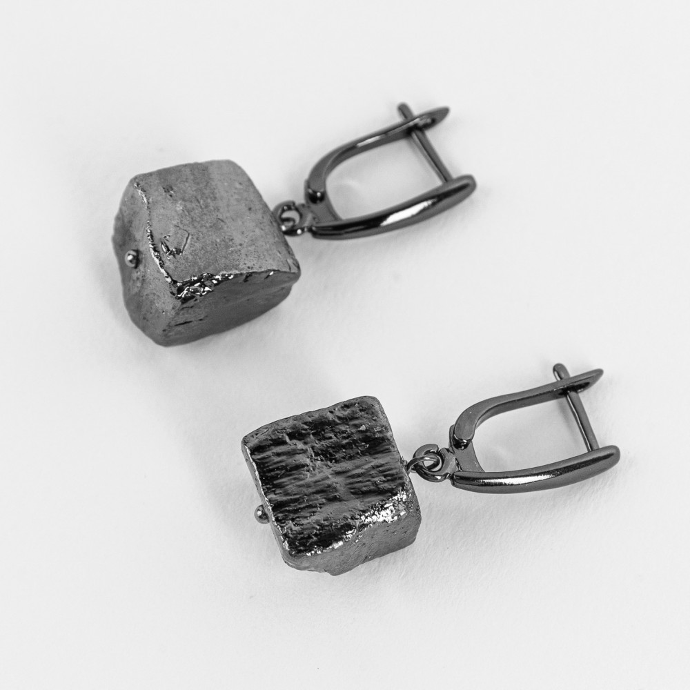 Серьги "Pyrite black"